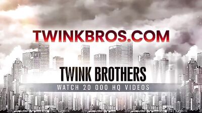 Gay Twinks Porn Show - Hot Couple Action Ass Play Bareback Handjob Oral!