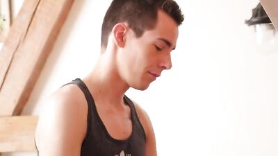 Bareback Blowjobs with Cute Twink - Gay Porn Videos