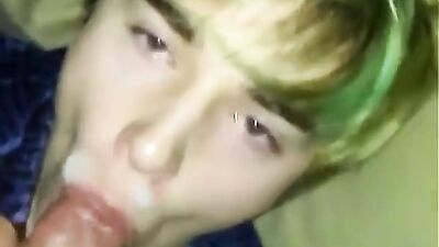 Twink Blowjob Fest: Amateur Cam Boys Face Fucking Extravaganza!