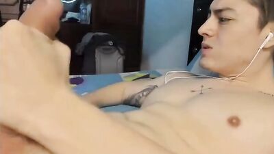 Big Cocks Amateur Web-Cam Boys Porn - No Cum Hes Got!