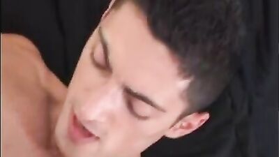 Kitchen Fuck Twinks: A Gay Porn Tube Adventure!