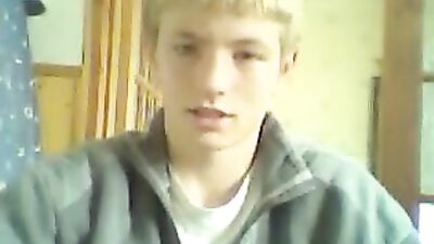 Gay Porn: Blond Screentalk Vintage Tube Adventures with Cute Men!