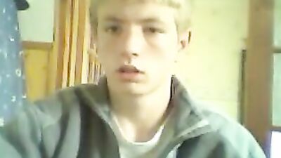 Gay Porn: Blond Screentalk Vintage Tube Adventures with Cute Men!