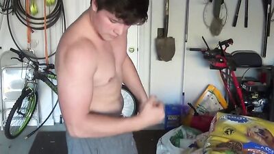 Gutpunch Flex - The Ultimate Muscle Showdown!