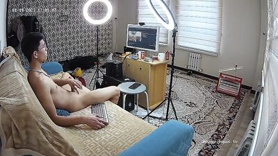 Seductive Public Scene - Big Muscle Boys in Action!