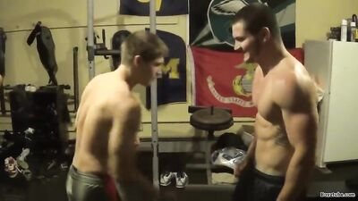 Gutpunched Garage Tough Guys: Straight Boys Levi Fun!