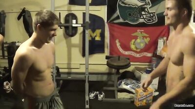 Gutpunched Garage Tough Guys: Straight Boys Levi Fun!