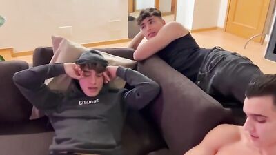 Gay Porn Video Orgy: Smooth Bareback Twinks Group Handjob Cum!