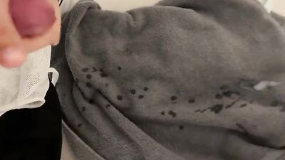 Israeli teen destroys his loaded dick in the gyms showers!