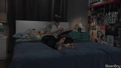 Hot Sex Cam Showdown - Oral Ass Play with Bareback Couple!