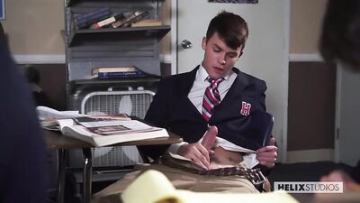 Twink Heaven: Hot Sex Porn Show with Bareback Action and Oral Delight