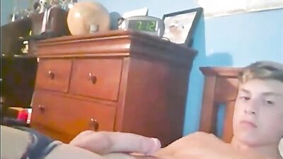 Cute Dillion Relaxes With Gay Cam Boys: A New Gay Porn Experience!