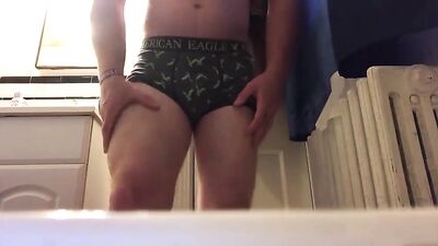 Muscle Flexing JO in the Maryland Bathroom!