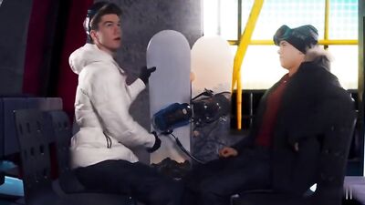 Raw Thrills: Twink Bareback Orgy