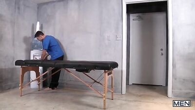 Handjob Hunters: Sucking and Fucking Twinks in the City!