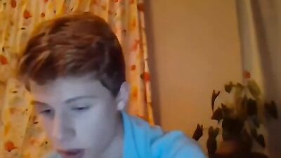 Redhead Solo Showdown: Redhead wanker gay porn!