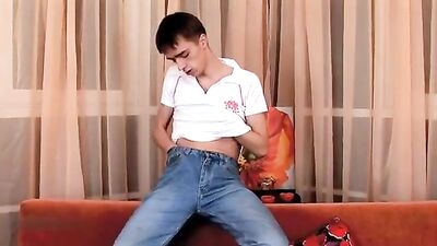 Young Russ Novak Cum Solo Show NMB: The Ultimate Action Cum Shots Experience