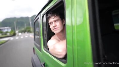 Hawaiian Bareback Boys Porn - Enjoying Holiday Fun!