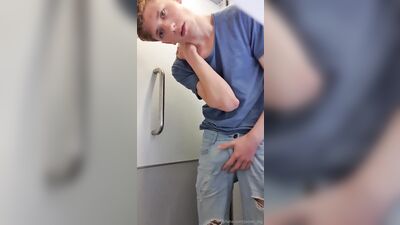 Gay Porn Bliss: Hottie with Big Cocks Sensational Show!