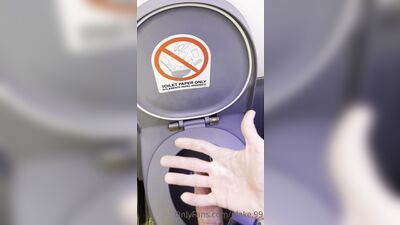 Bathroom Mirror soccer boys: Fuckable focus!