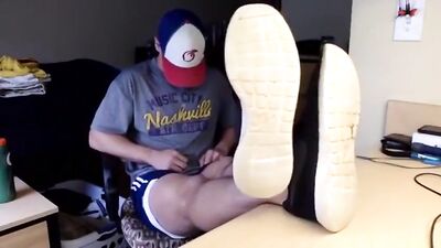 Foot Fetish Twink Cumshower: Showing my feet twink tube