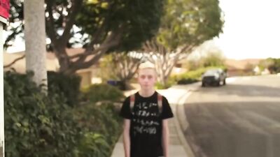 Hot Cam Sessions: Bareback Blond Boys Oral Action!