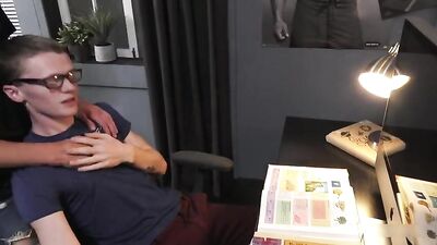 Gay Porn Twink Flip Fuck! Raw Bareback Cum Shots