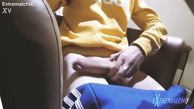 Young Twink Cockslinger on Fast Food Courtyard!