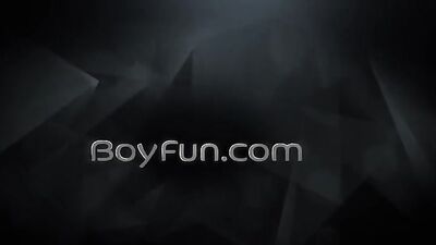 Hot Sex Cam Revival - An Oral Bareback Handjob Show with Hot Action Couple