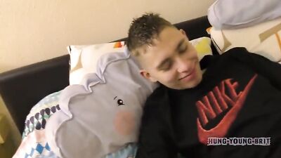 Gay Porn Hung young Brit bareback Breeding