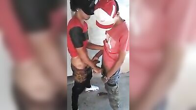 Gangbang in the Alleyway: Latino Boys Jerk Each Other Off