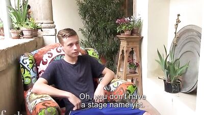 Gay Muscle Cock Connects with His Frat Buddies