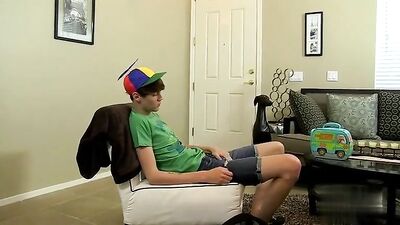 Elijahs Steamy Cumshot After Class!