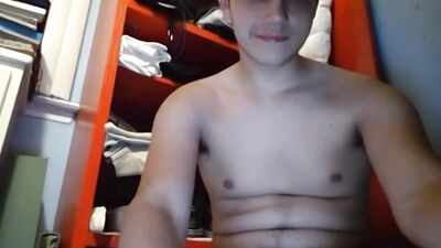 Greek God Cumming: Teen Cam Boy Gay Porn