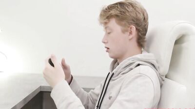 Blond Teen Cum Shot Jerker Porn