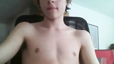 Young Twink Jerks Off in Front of His Computer for Gay Porn Cams!