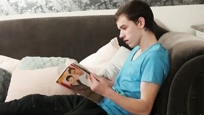 Cum Shots & Bareback: Gay Porn Videos with Handsome Bottoms