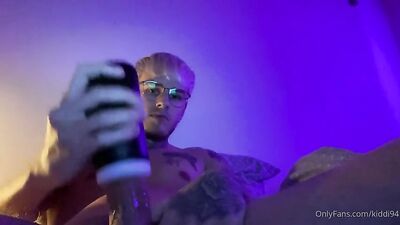 Getting Help From His Toy Twink - The Amature Cum Shots Solo Web-Cam Experience!