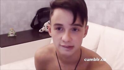 Cutie Naked Show-off: Gay Porn Video with Solo Action!