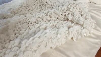 How Hung Lads Pound Bareback Boyz