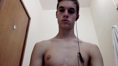 Gay Porn: College Boys Reveal Privacy in Bathroom for Group Sex Encounters with GFs!