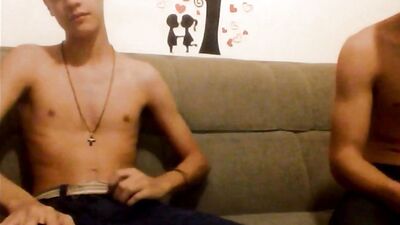 Swapping Blowjobs - Gay Teen Porn