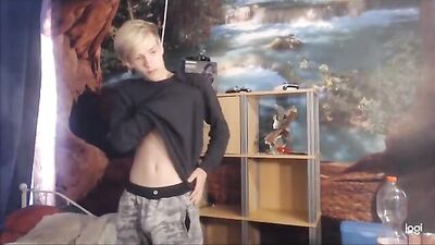 Young Cam Boy Strips for Girls Webcam Porn