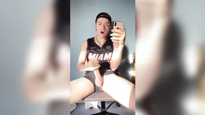 Gay Porn Twink Cumshots - Jalks Amateur Cam!