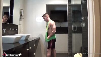 Twink Bathroom Cummer: A Steamy Solo Adventure