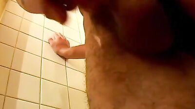 Gay Pissing Showers - The Ultimate Boys Party!