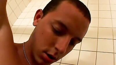 Gay Pissing Showers - The Ultimate Boys Party!