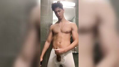 Beauty Unleashed: Amateur Cum Shots and Handjobs for All Gay Boys