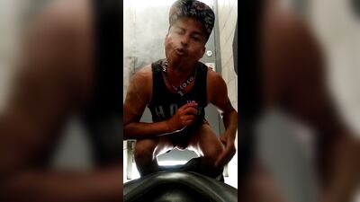 Sexxy Vaping Latino Twink Public Outside Crazyboxer 2021!