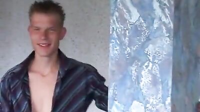 Young Bareback Boys: 3-Way Gay Porn Action!